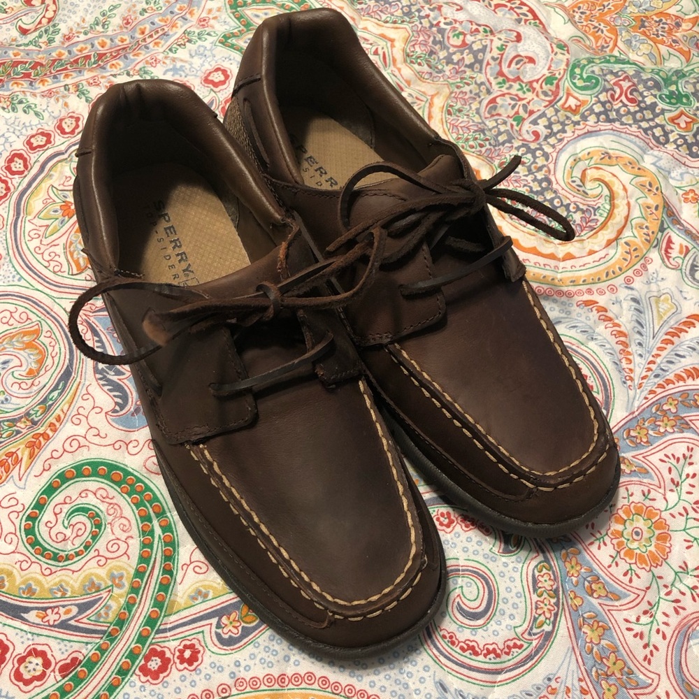 NWOT Sperry Topsider size 5-WIDE big kids
